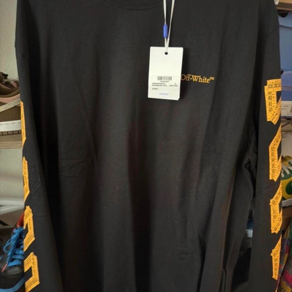 Rare OG off-white black tape arrow long-sleeve NWT!!!